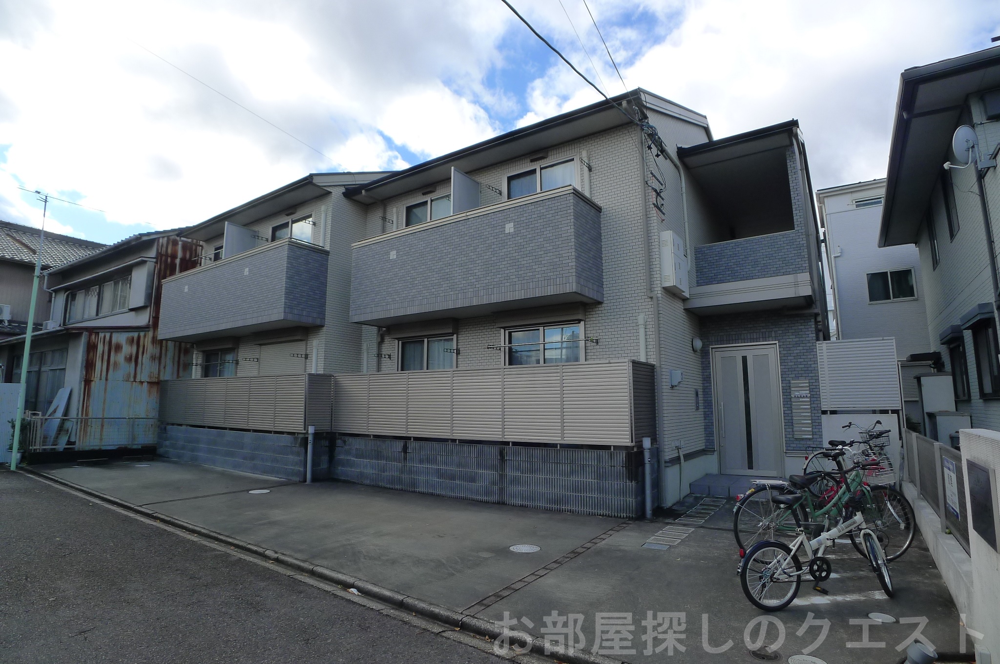 建物外観　オートロック付き☆