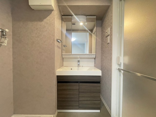 洗面設備　※他部屋の写真です。現況優先。