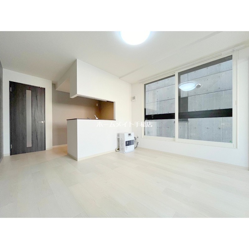 居室・リビング　明るく広々リビングスペース♪