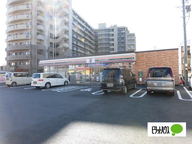 コンビニ　セブンイレブン盛岡南大通３丁目店（コンビニ）まで374m