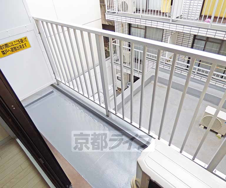 バルコニー　広々としたバルコニーです。