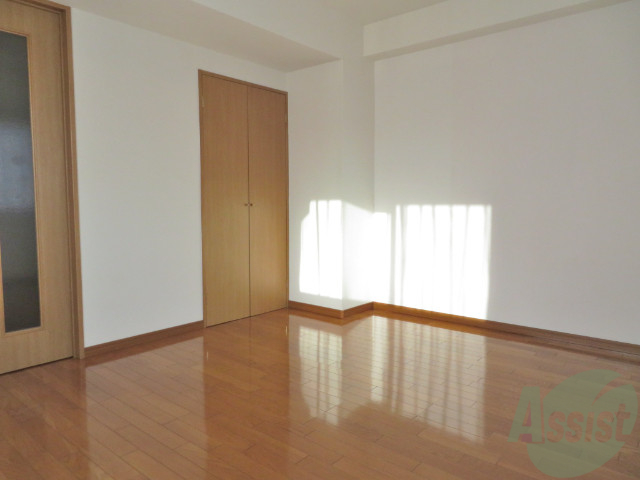 その他部屋・スペース　ベッドを置いても十分使いやすそうなお部屋です