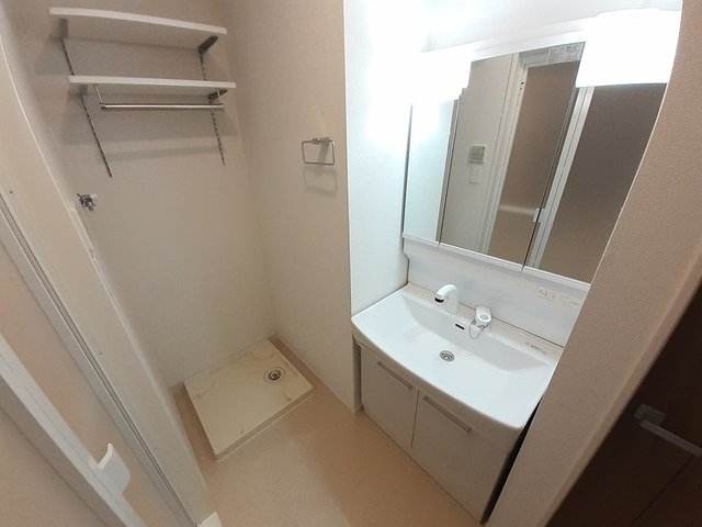 洗面設備　使いやすい洗面所です