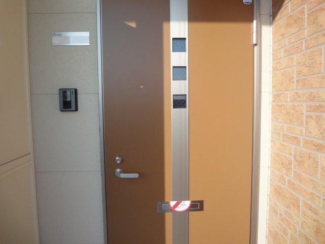 玄関　玄関ドア