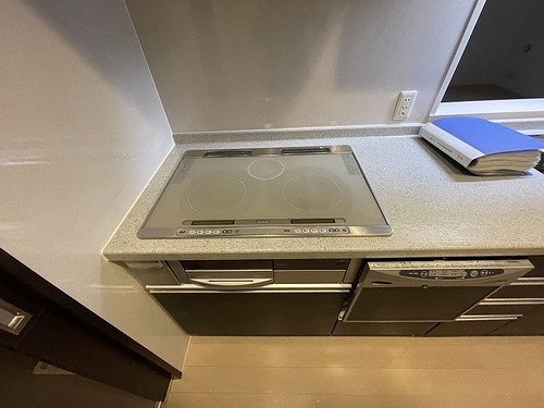 キッチン　キッチン　※同タイプの部屋のお写真です