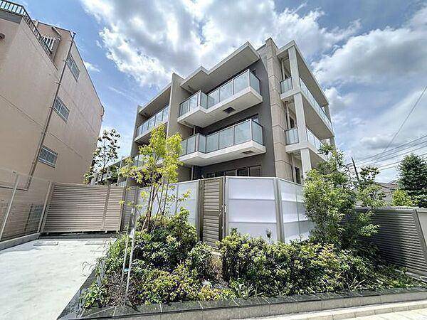 建物外観　オートロック付き