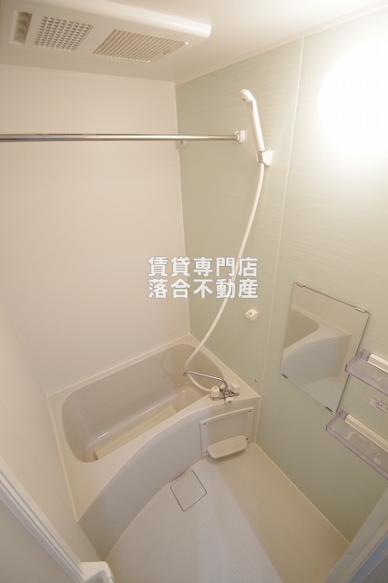 バス・シャワールーム　浴室乾燥機付き