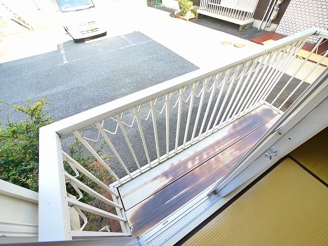 その他　雨戸もついております