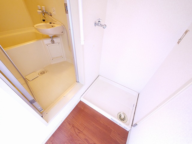 その他設備　嬉しい室内洗濯機置き場がございます