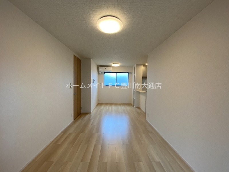 居室・リビング　同型完成モデル