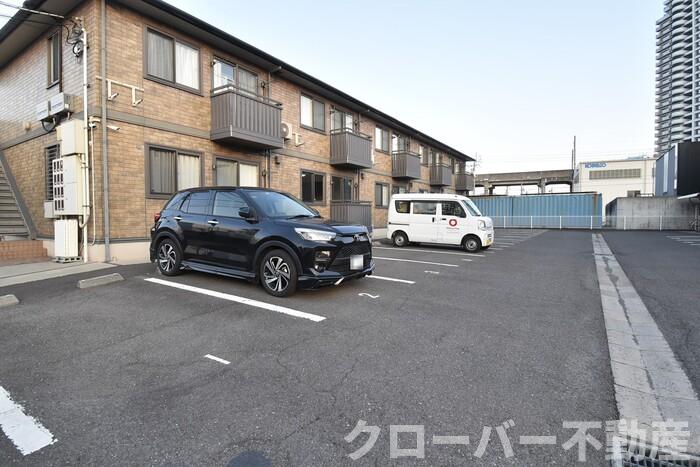 駐車場　駐車場