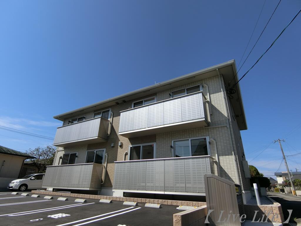 エントランス　南向きで日当たり抜群◎