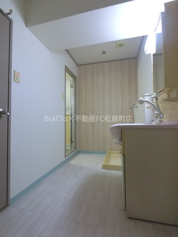 洗面設備　脱衣場