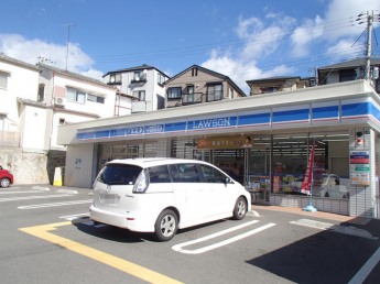 コンビニ　ローソン神戸重池町二丁目店（コンビニ）まで217m
