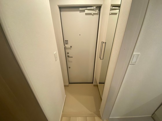 玄関　※別部屋の写真です