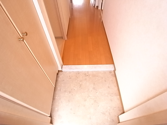 玄関　明るい玄関です