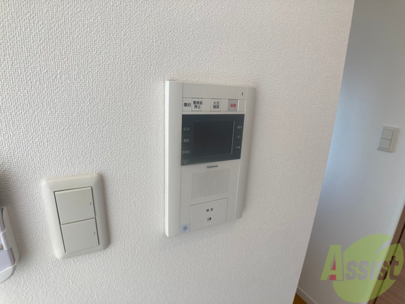 セキュリティ　モニターホンなので来客様の顔が見れます。安心ですね！