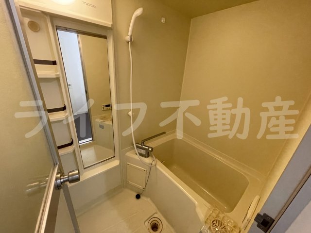 バス・シャワールーム　日々の疲れを癒すお風呂付です