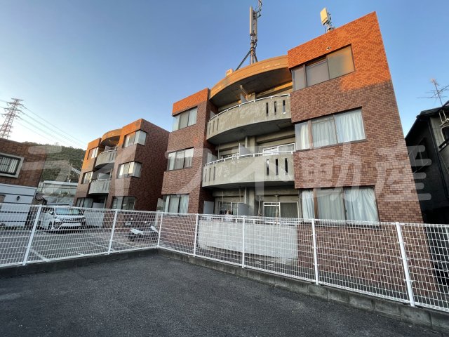 建物外観　外観は落ち着いています