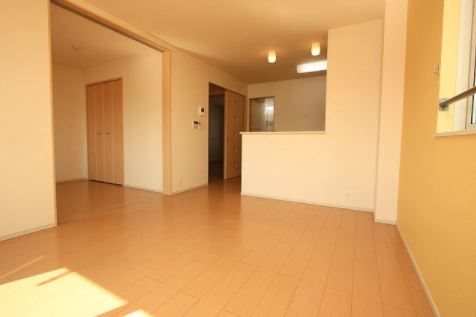 居室・リビング　人気のカウンターキッチンタイプです。