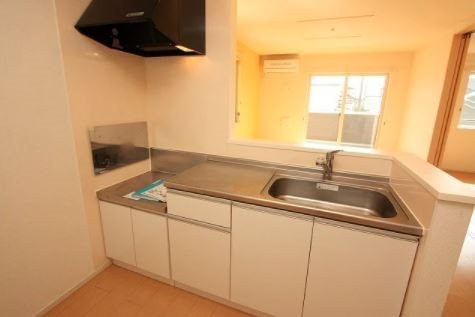 キッチン　コンロ設置可。お好きなコンロを設置下さい。