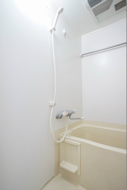 バス・シャワールーム　参考写真（同建物別部屋のものです）