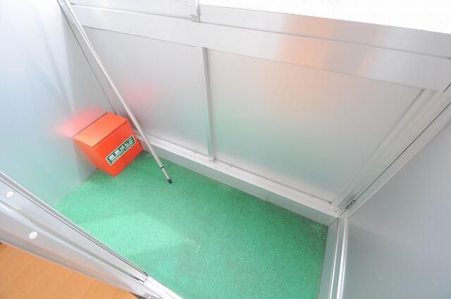 バルコニー　※写真は同じマンションの違う部屋のものになります。