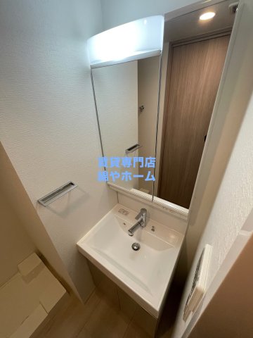 洗面設備　朝の身支度には欠かせない独立洗面化粧台