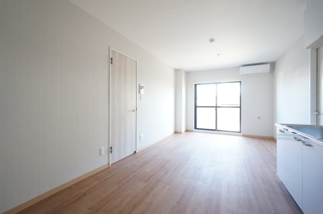 居室・リビング　当日の見学大歓迎！