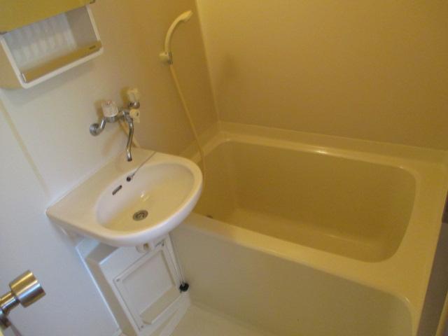 バス・シャワールーム　浴室