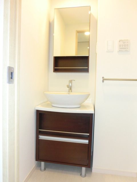 洗面設備　嬉しい独立洗面台