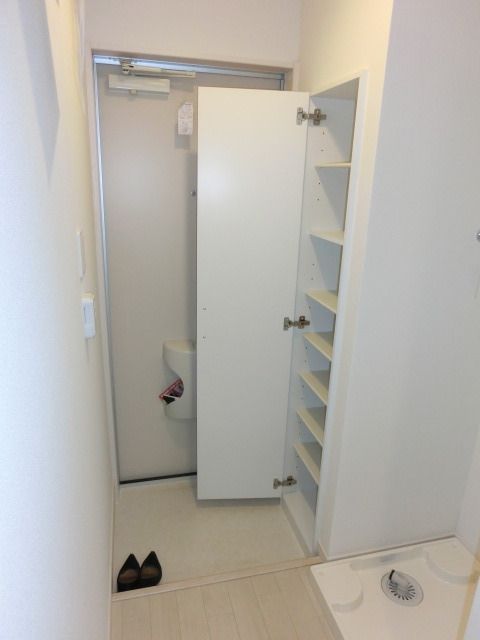 玄関　シューズボックス完備