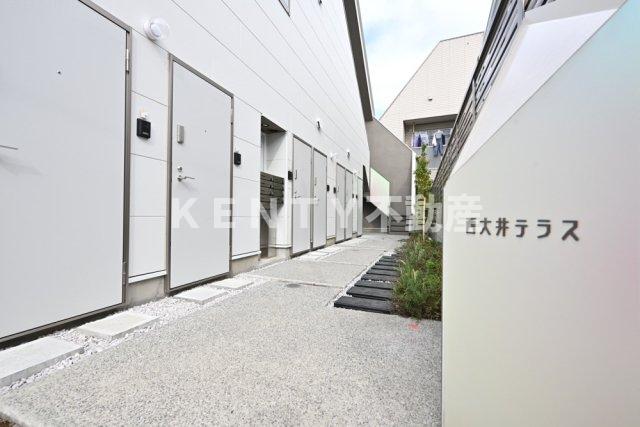 エントランス　ゆとりのあるエントランスです