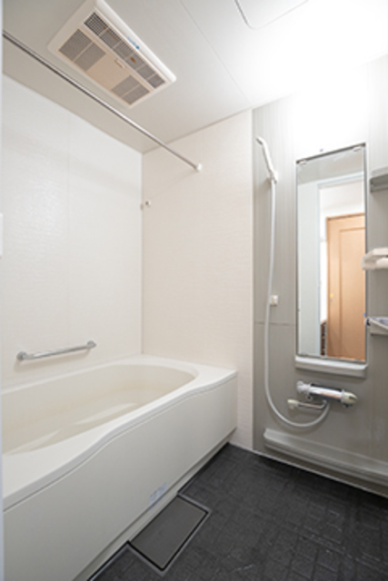 バス・シャワールーム　※写真は同タイプ住戸です。