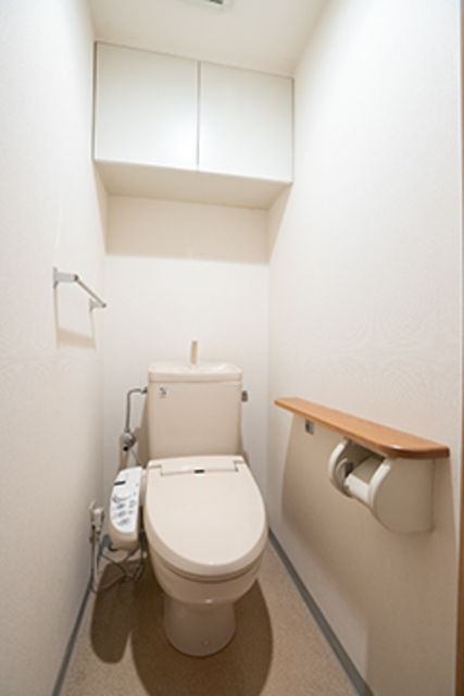 トイレ　※写真は同タイプ住戸です。