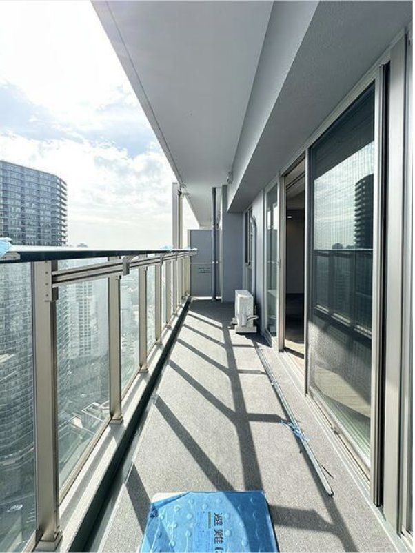 バルコニー　バルコニー