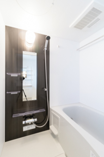 バス・シャワールーム　※写真は同タイプ住戸です。