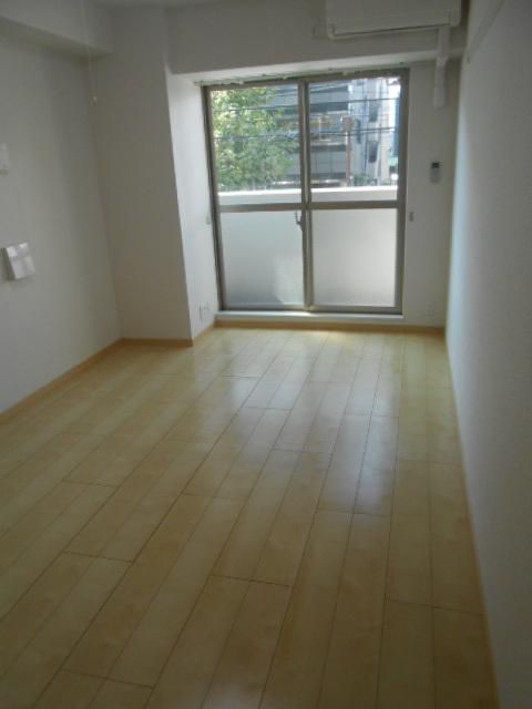 居室・リビング　★★広い洋室★★