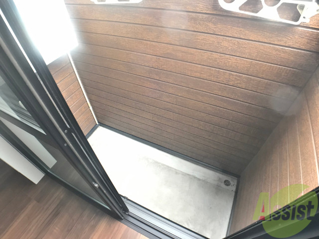 バルコニー　バルコニーも、日当たり良く、広くて使いやすそうです