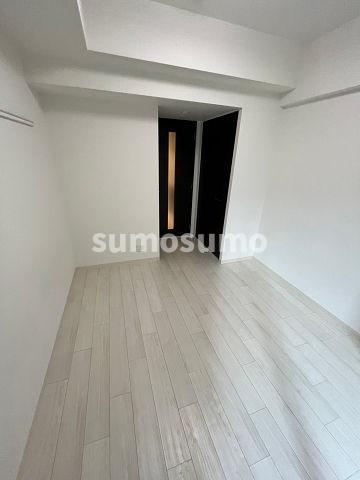 その他部屋・スペース　広くて明るい寝室