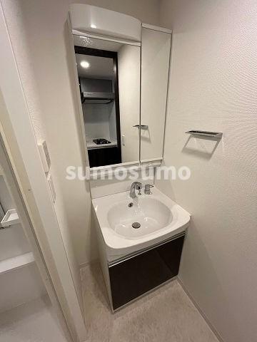 洗面設備　スペースが確保できる洗面所です