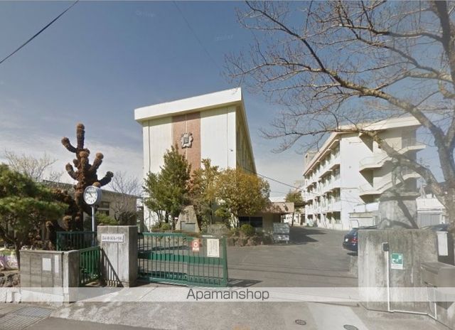 小学校　高松市立屋島小学校（小学校）まで499m