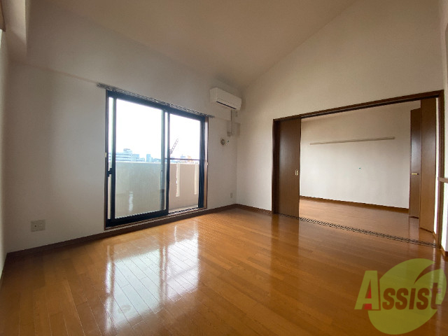 居室・リビング　広くてキレイなＬＤＫが広がっていて、充実した生活が送れそう。