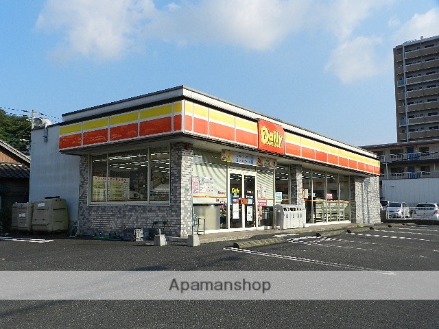 コンビニ　デイリーヤマザキ八幡槻田店（コンビニ）まで185m