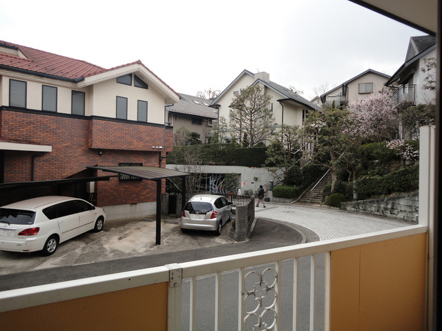 セキュリティ　人気の設備ＮＯ．１のＴＶモニタ付インターホン付きです