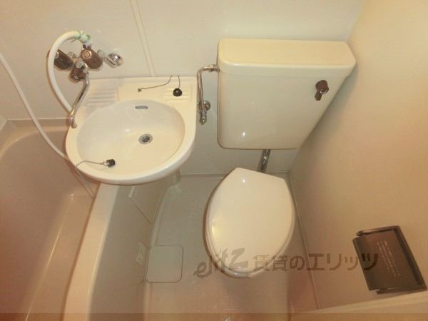 トイレ　トイレ