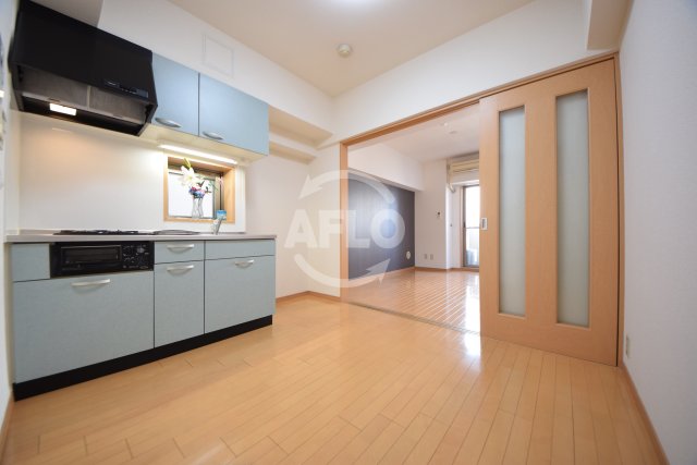 居室・リビング　プレ上本町　ダイニングスペース