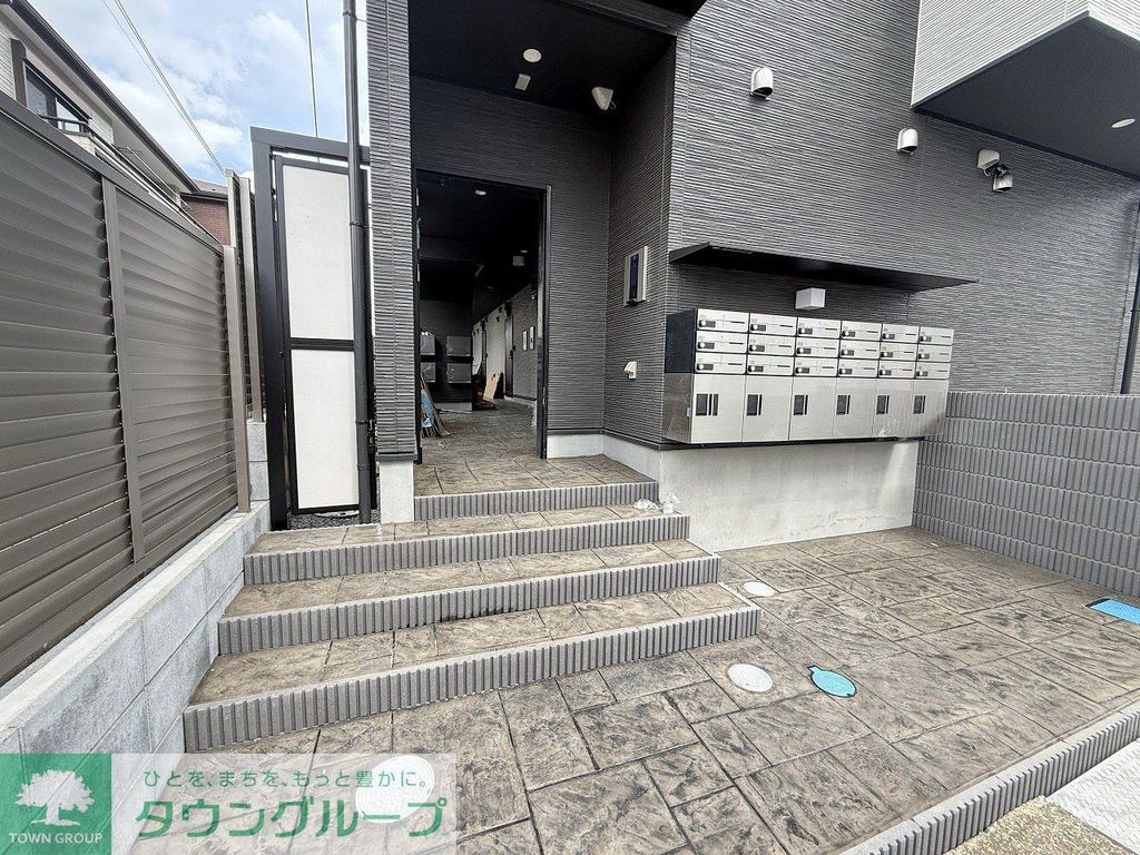 エントランス　駐車場