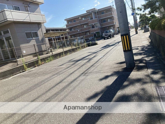 その他　前面道路（その他）まで0m