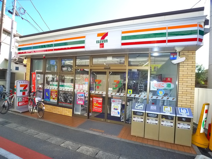 コンビニ　セブンイレブン（コンビニ）まで600m